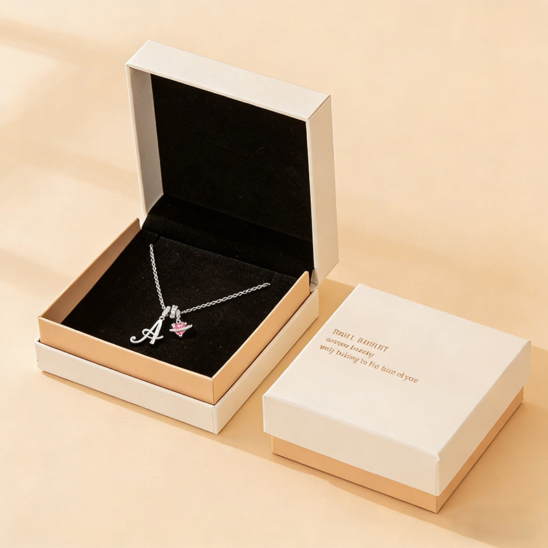 RÉDUCTION Colliers pendentifs 3 rangs avec initiales A-Z | Personnalisés et élégants
