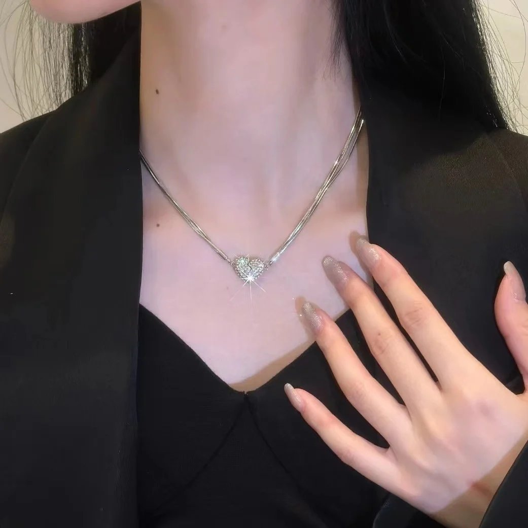Nouveau collier color-block « Magnetic Love »