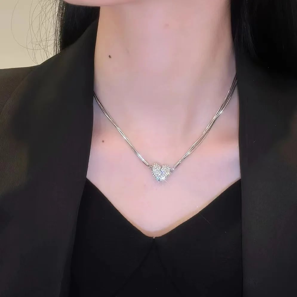 Nouveau collier color-block « Magnetic Love »