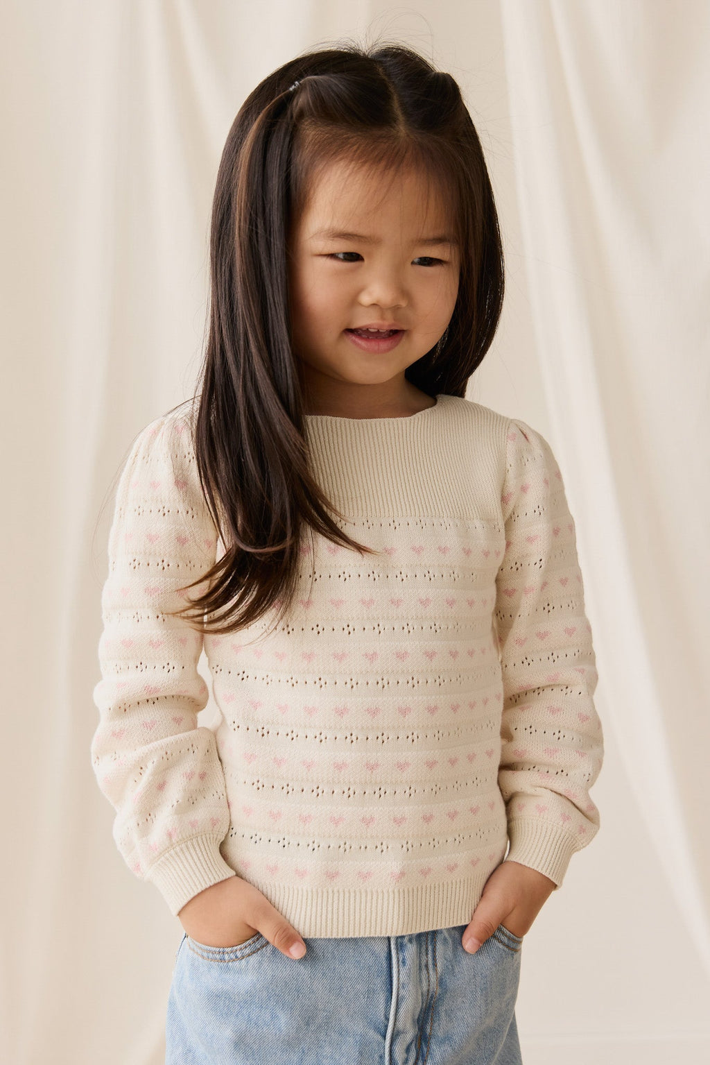 Pull en tricot de coton jacquard rose crème classique avec poignets, ourlet et encolure côtelés pour filles, idéal pour un usage quotidien et confortable.