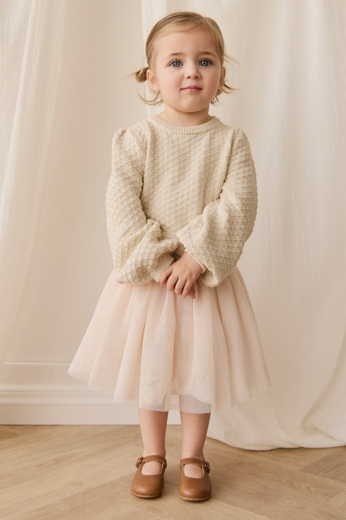 Jupe plissée fille en tulle et coton uni rose poudré avec taille élastiquée et superposition aérienne légère pour occasions habillées