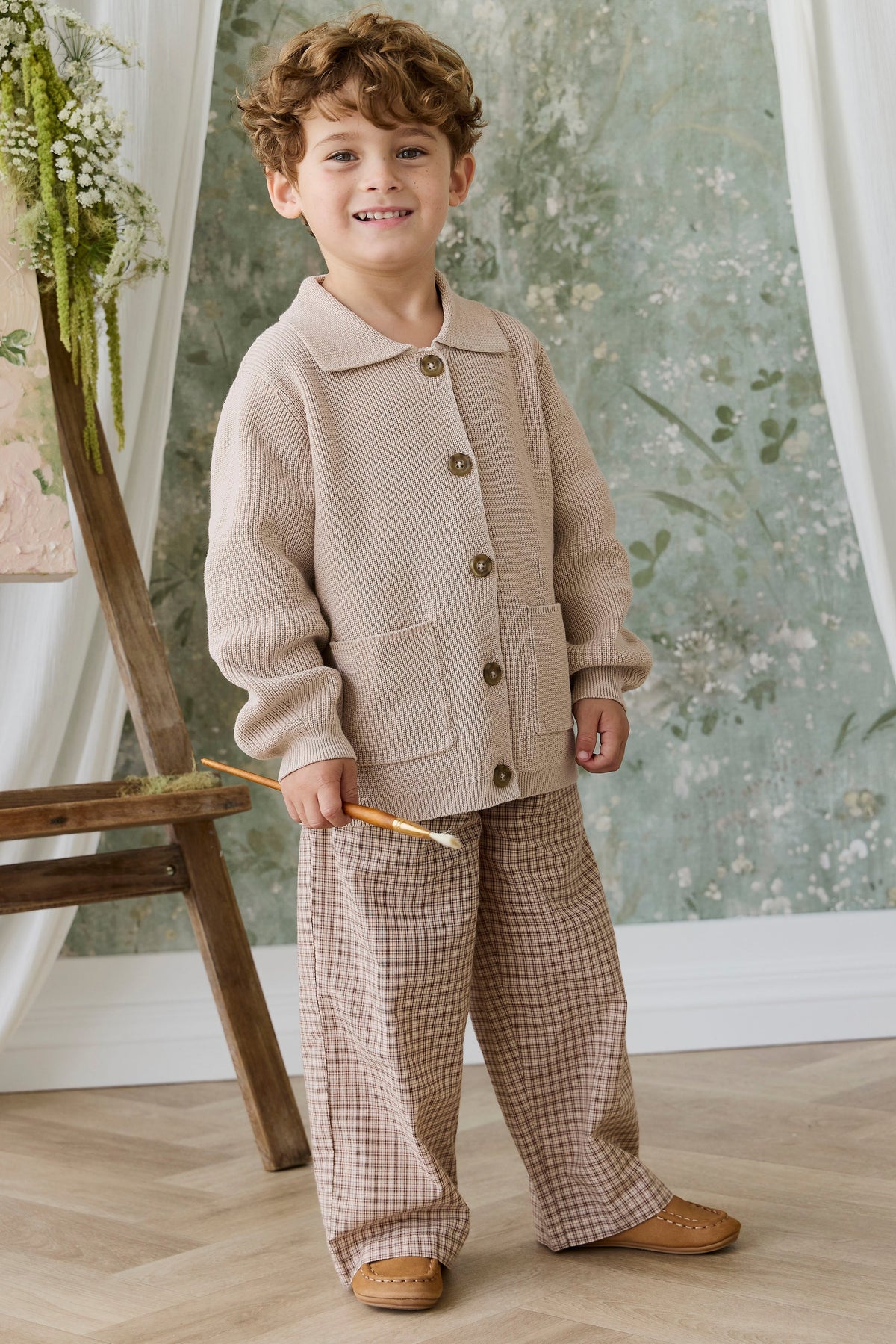 Pantalon large en coton biologique à carreaux marron cacao décontracté avec taille élastiquée et cordon décoratif à la taille pour le quotidien des enfants