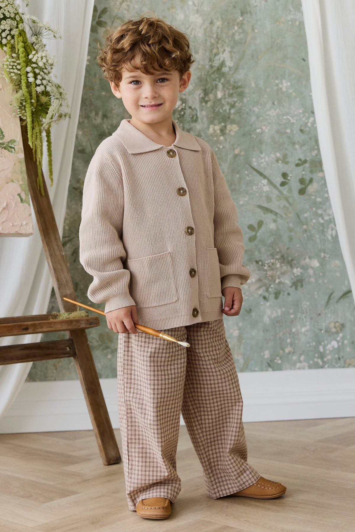 Pantalon large en coton biologique à carreaux marron cacao décontracté avec taille élastiquée et cordon décoratif à la taille pour le quotidien des enfants