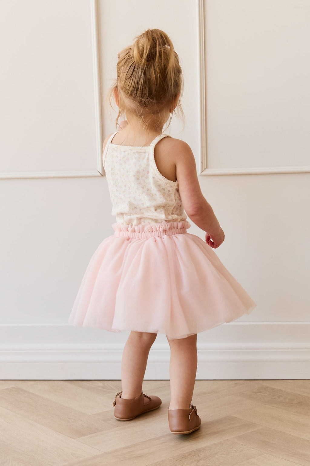 Jupe Féminine en Tulle et Coton Rose Brumeux Uni avec Superposition Plissée Fluide et Ton Pastel Délicat pour Occasions Habillées Filles