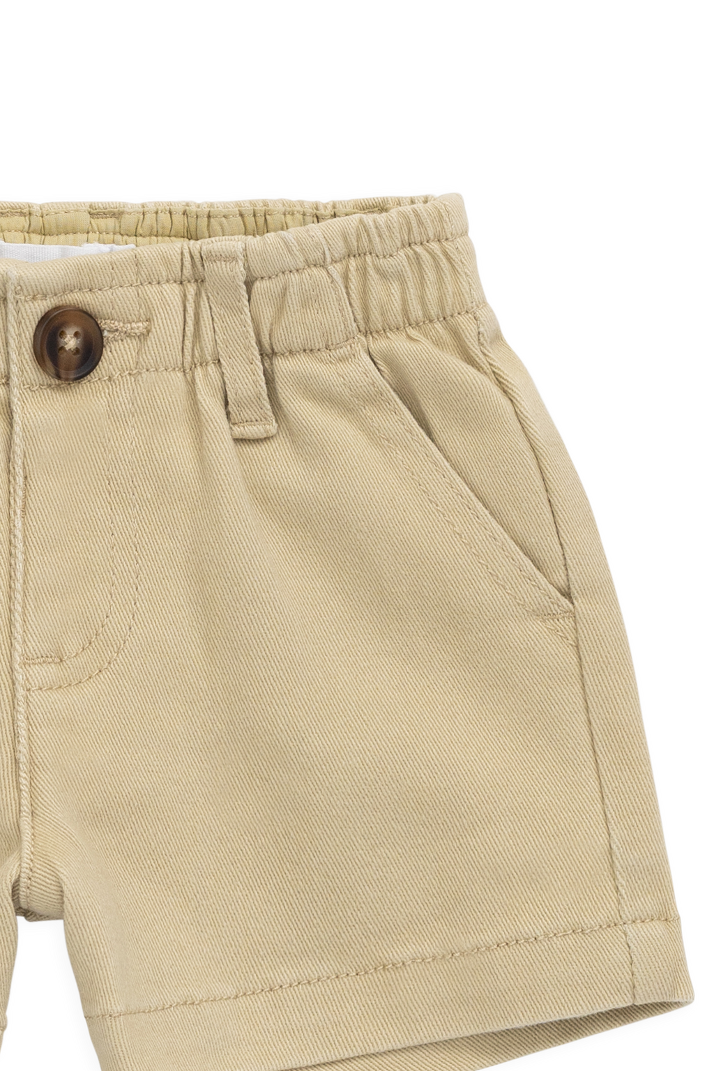 Short classique en coton élasthanne texturé neutre coloris orge, avec passants de ceinture et taille élastiquée au dos, pour les journées actives des enfants