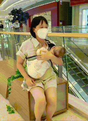 Light baby carriers
