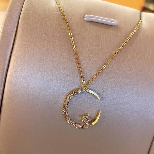 Nuit rayonnante : Collier lune et étoile