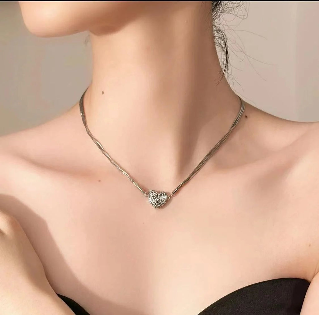 Nouveau collier color-block « Magnetic Love »