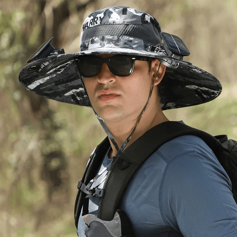 Chapeau de soleil à large bord avec ventilateur solaire