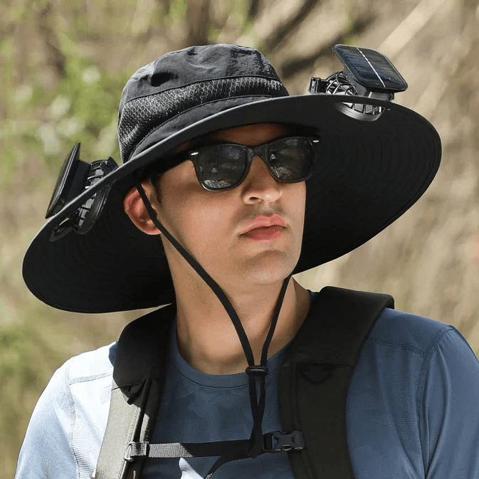 Chapeau de soleil à large bord avec ventilateur solaire