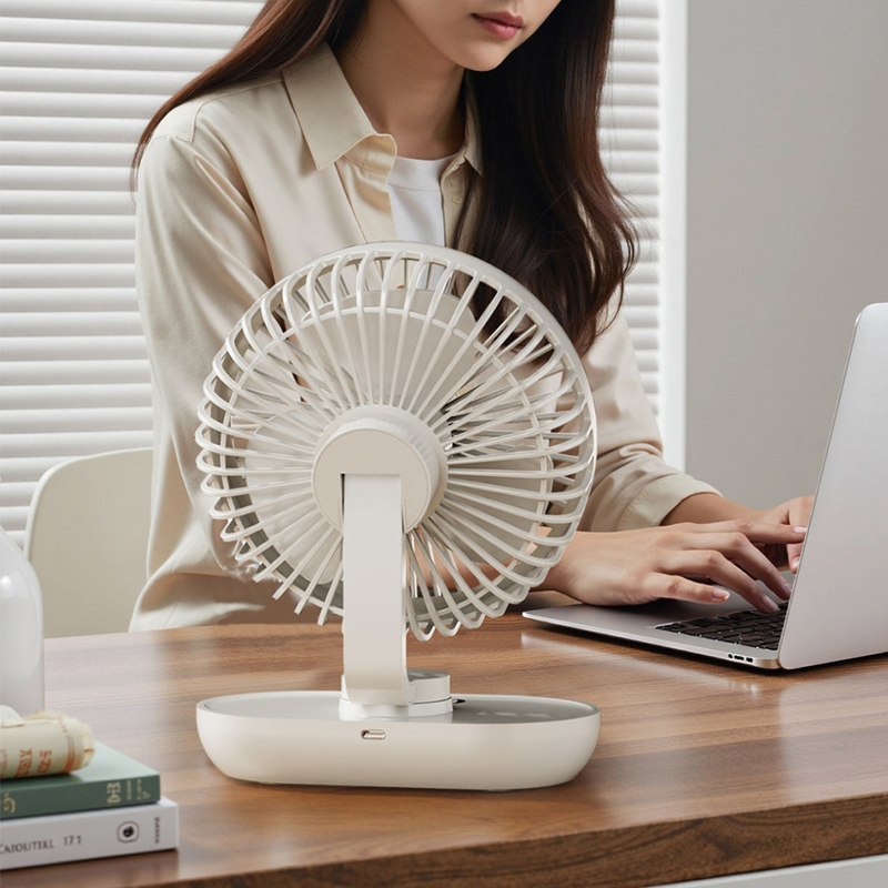 Ventilateur de bureau oscillant portable et rechargeable