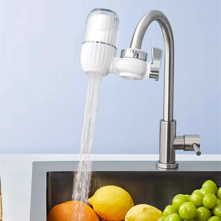 Joli cadeau* Purificateur d'eau pour robinet, 5 couches de filtration par rayonnement