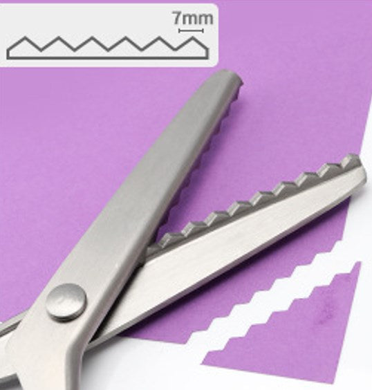 Ciseaux cranteurs en acier inoxydable à poignée ergonomique, anti-effilochage pour tissu, papier et cuir.