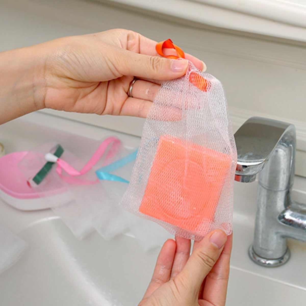 Soap pouch with net