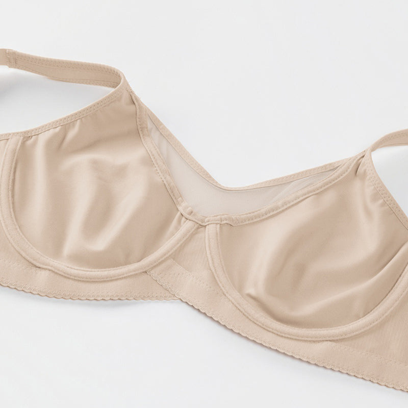 REDUCTION Full-coverage elegant and transparent bra for curvy women