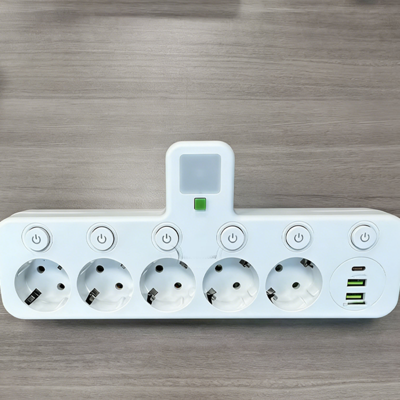 EU Power Strip with 4 Outlets, Multiport Wall Plug with Individual Switch and Small Adapter for Night Light