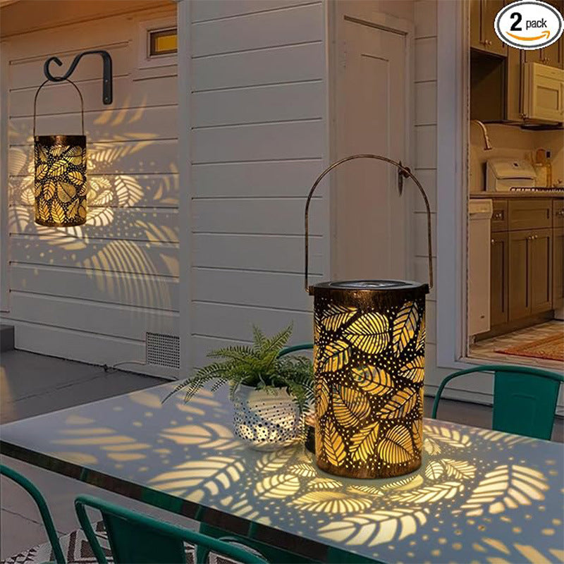 Lanterne solaire suspendue avec motif ajouré et design creux
