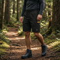 Short cargo décontracté à cordon de serrage pour homme ; doté d'un design pratique à poches multiples, de coutures renforcées et d'une coupe décontractée.