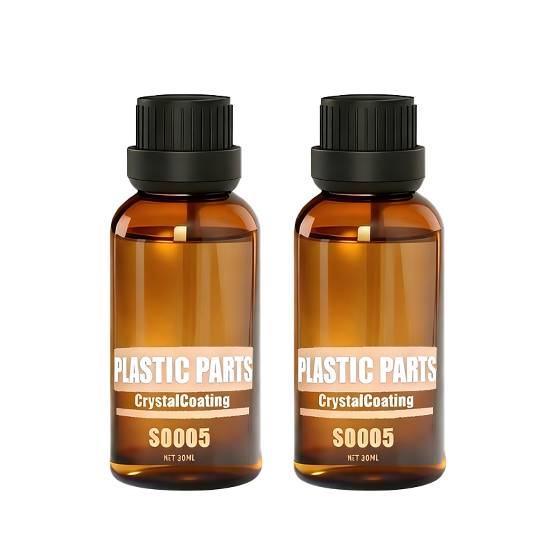 Produit de restauration pour revêtements en cristal des pièces en plastique de voiture
