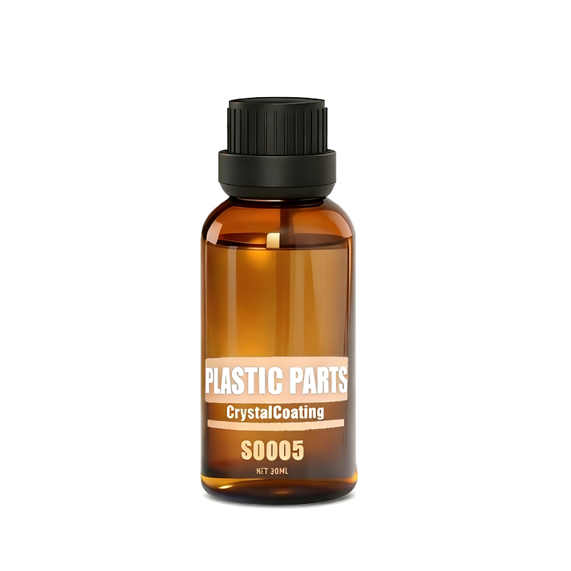 Produit de restauration pour revêtements en cristal des pièces en plastique de voiture