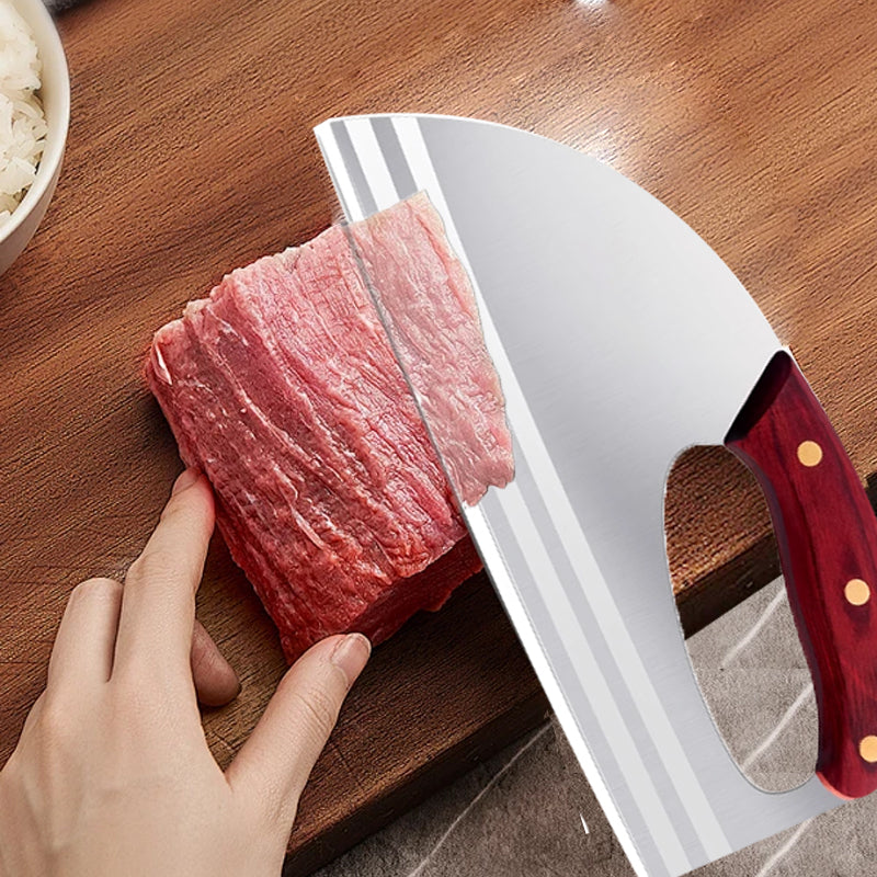 Couteau de cuisine ergonomique Conçu pour une prise en main vers l'avant, il permet de couper facilement les légumes et la viande. Un cadeau bien pensé pour les cuisiniers amateurs.