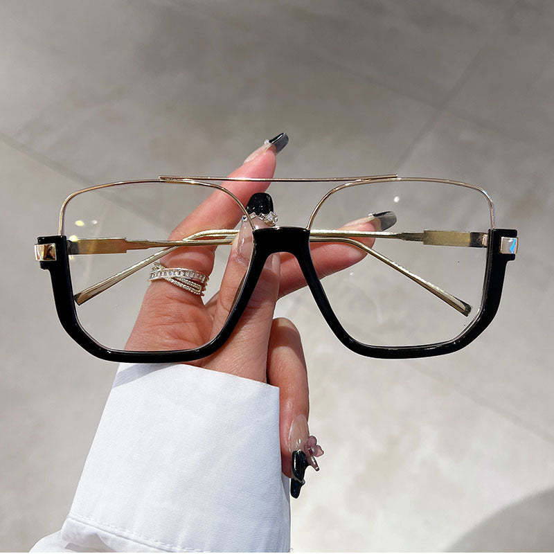 Trendy sunglasses with tinted and lightweight lenses
