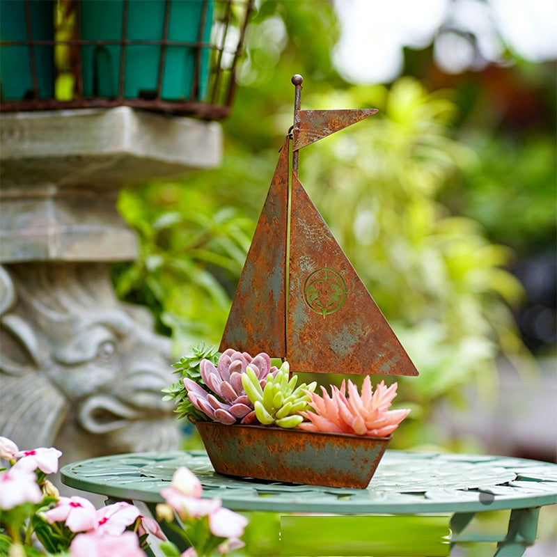 Jardinière en métal voilier rustique