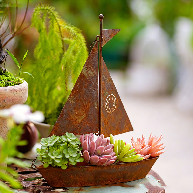 Jardinière en métal voilier rustique