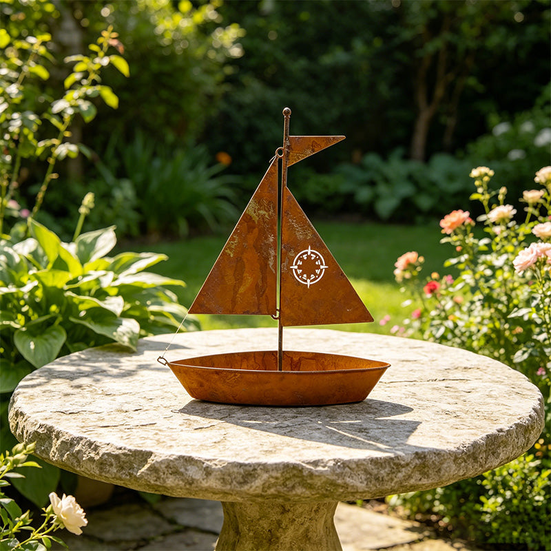 Jardinière en métal voilier rustique