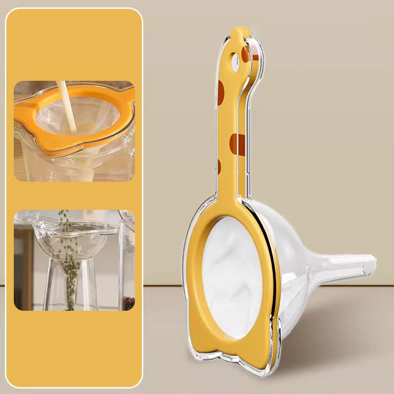 PASSOIRE ULTRA-FINE 120 MAILLES Filtrage précis et durable, matériau alimentaire, poignée ergonomique et maille amovible. Idéale pour le thé, les infusions, les sauces et la pâtisserie.