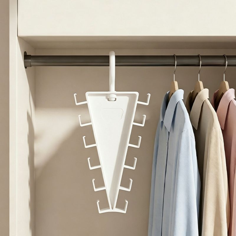 Multifunctional Triangular Closet Organizer