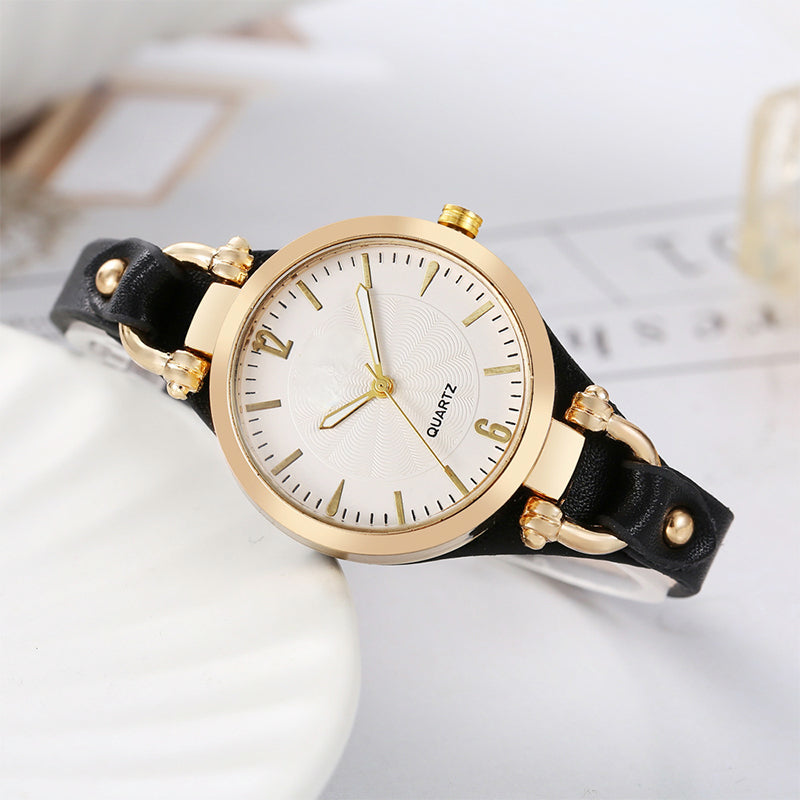 OFFRE À DURÉE LIMITÉE Montre élégante à bracelet fin Cadran épuré, bracelet en cuir, mouvement à quartz