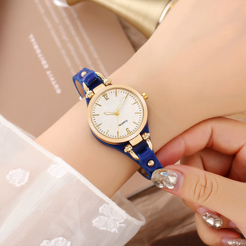 OFFRE À DURÉE LIMITÉE Montre élégante à bracelet fin Cadran épuré, bracelet en cuir, mouvement à quartz
